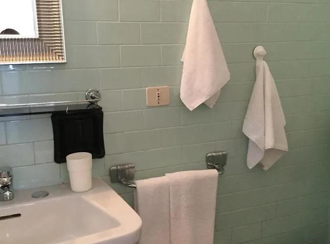 With Garden And Private Parking *