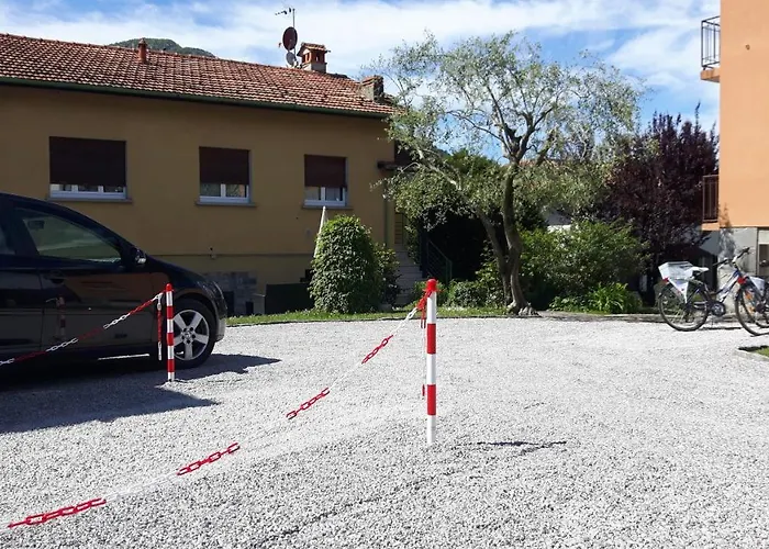 Apartamento With Garden And Private Parking *