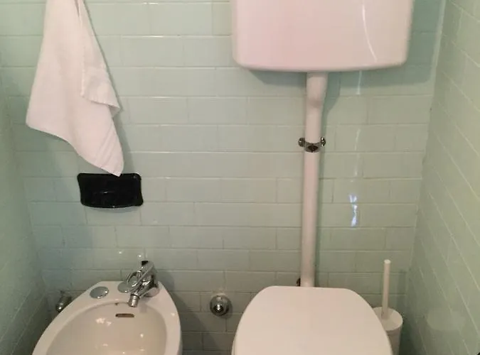 With Garden And Private Parking *